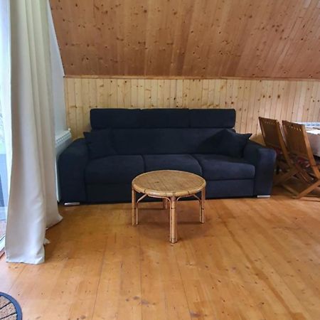 Cabana Din Livada Pucioasa Exteriör bild