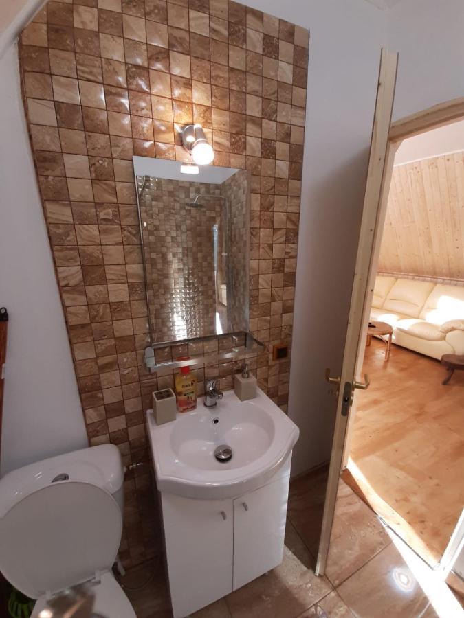 Cabana Din Livada Pucioasa Exteriör bild