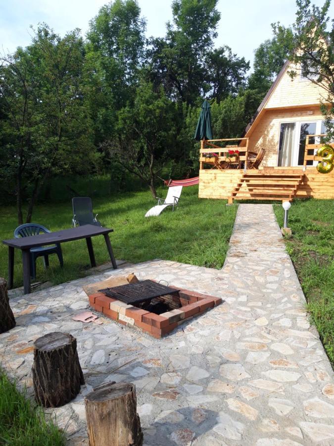 Cabana Din Livada Pucioasa Exteriör bild