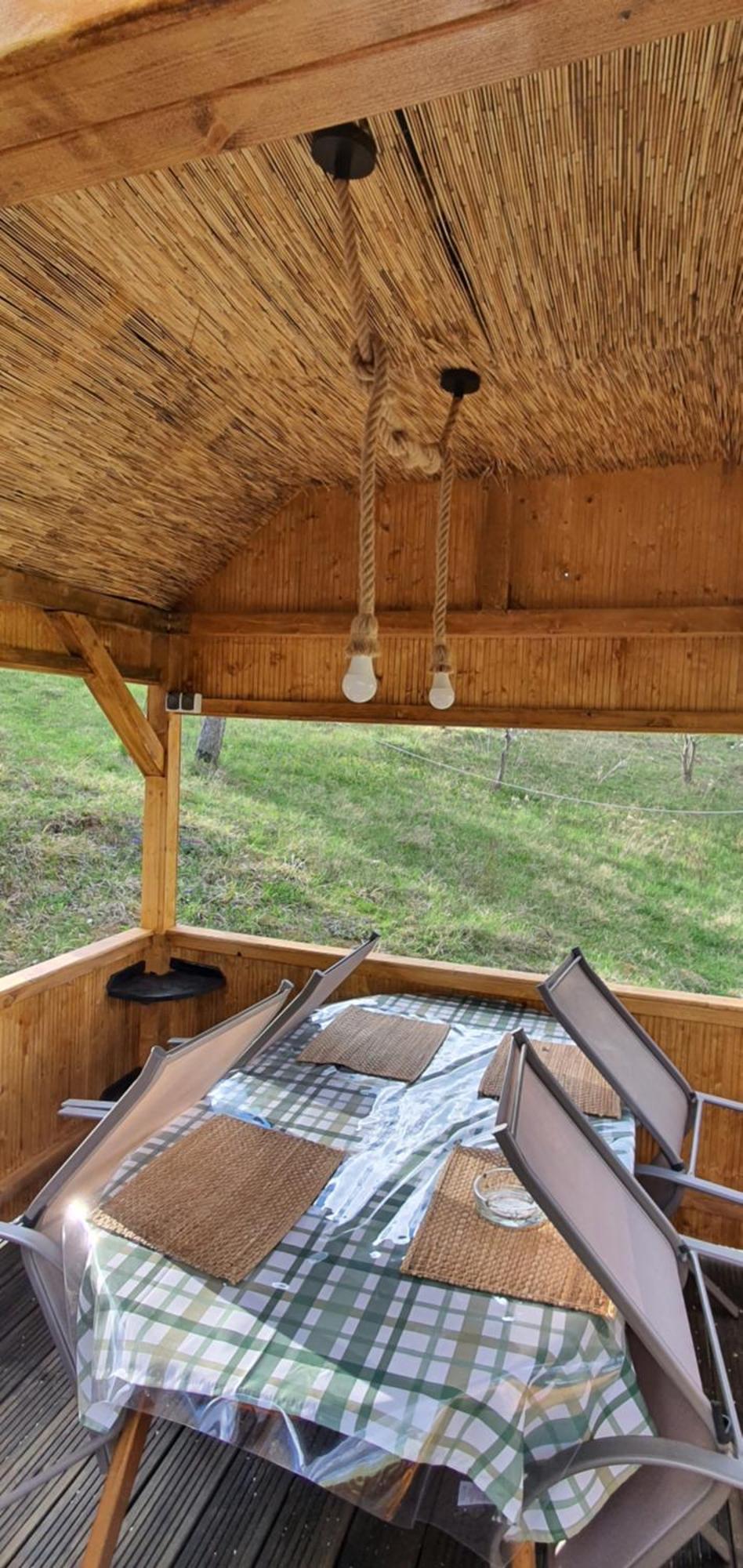 Cabana Din Livada Pucioasa Exteriör bild